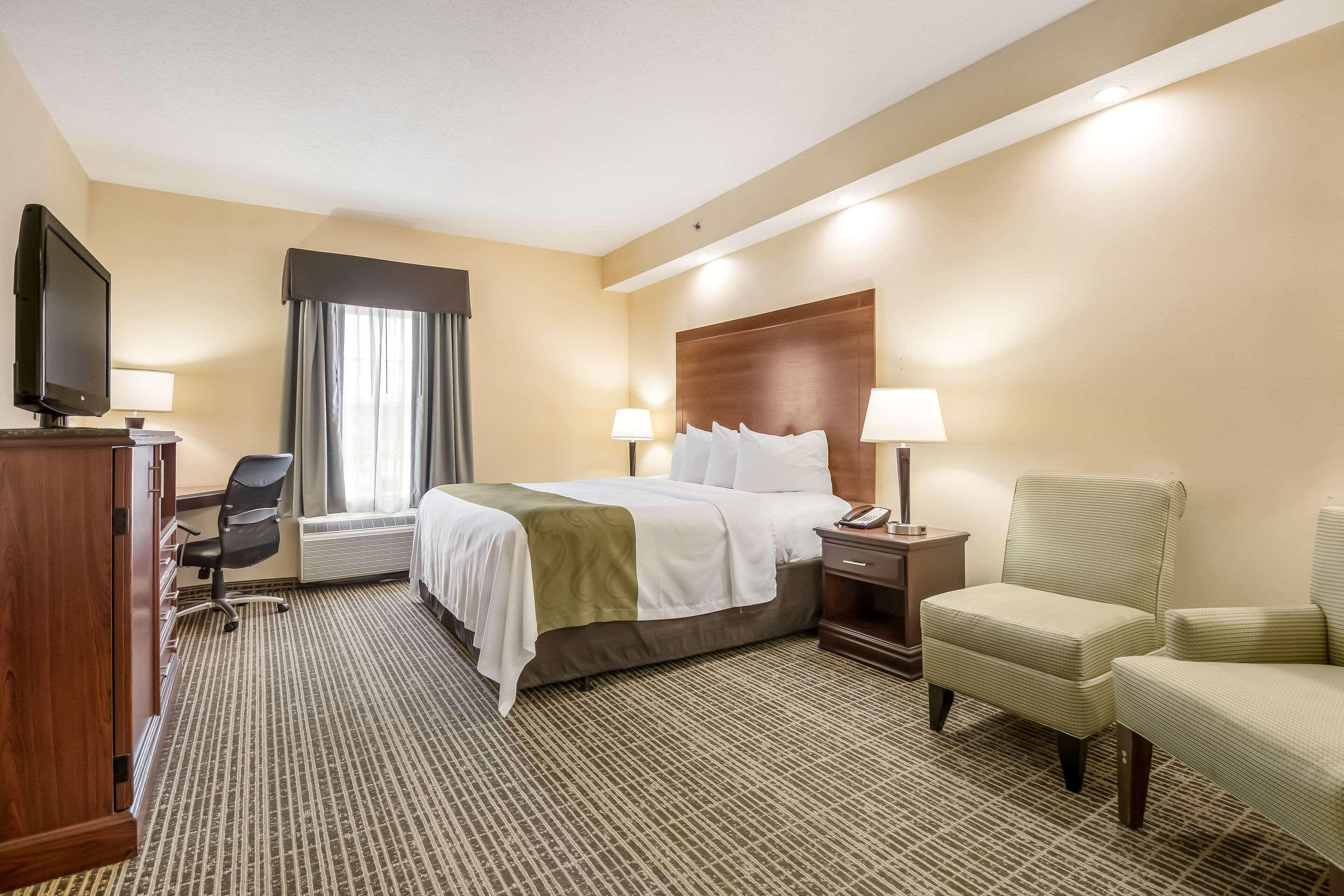 Quality Inn Oak Ridge Bagian luar foto
