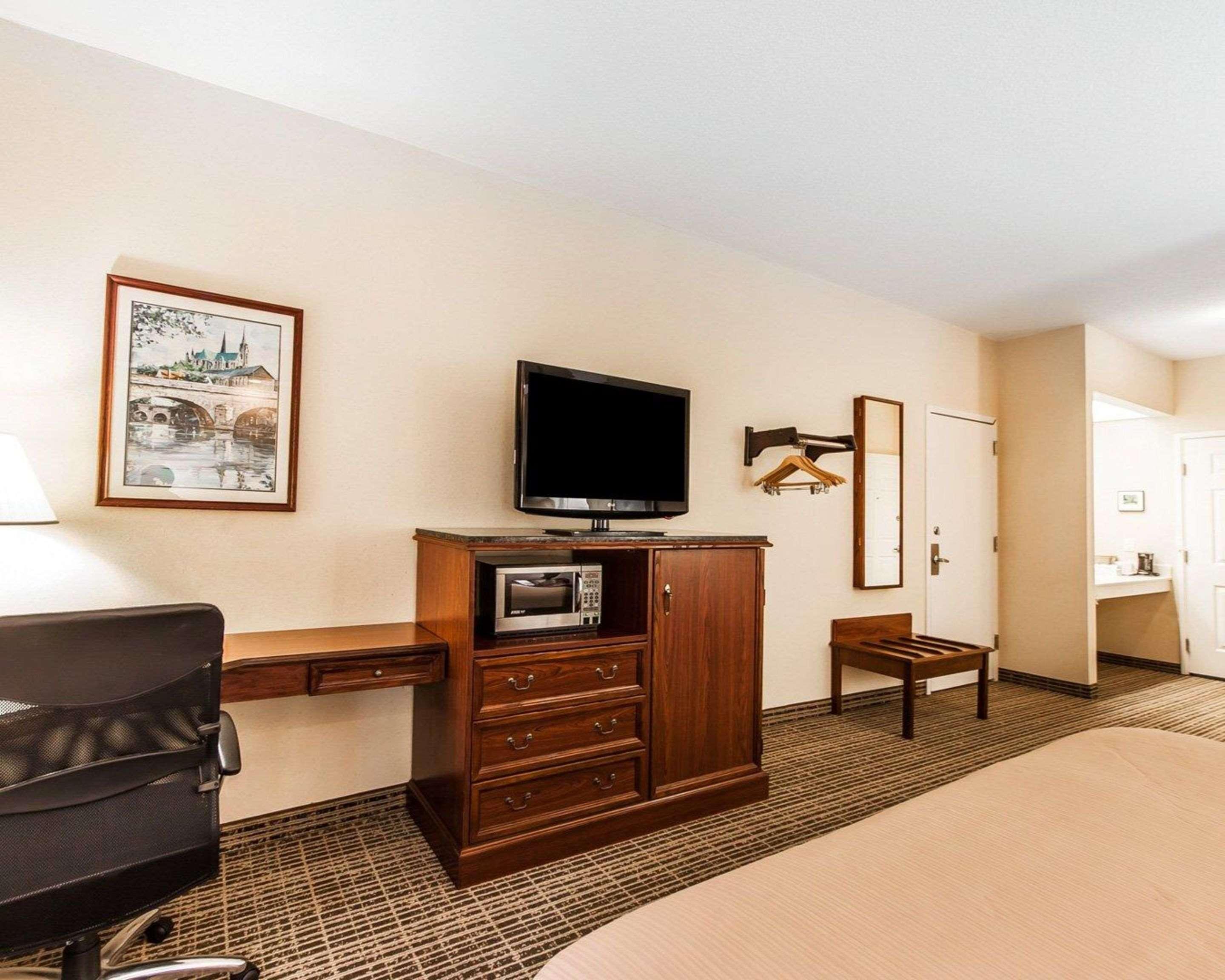 Quality Inn Oak Ridge Bagian luar foto