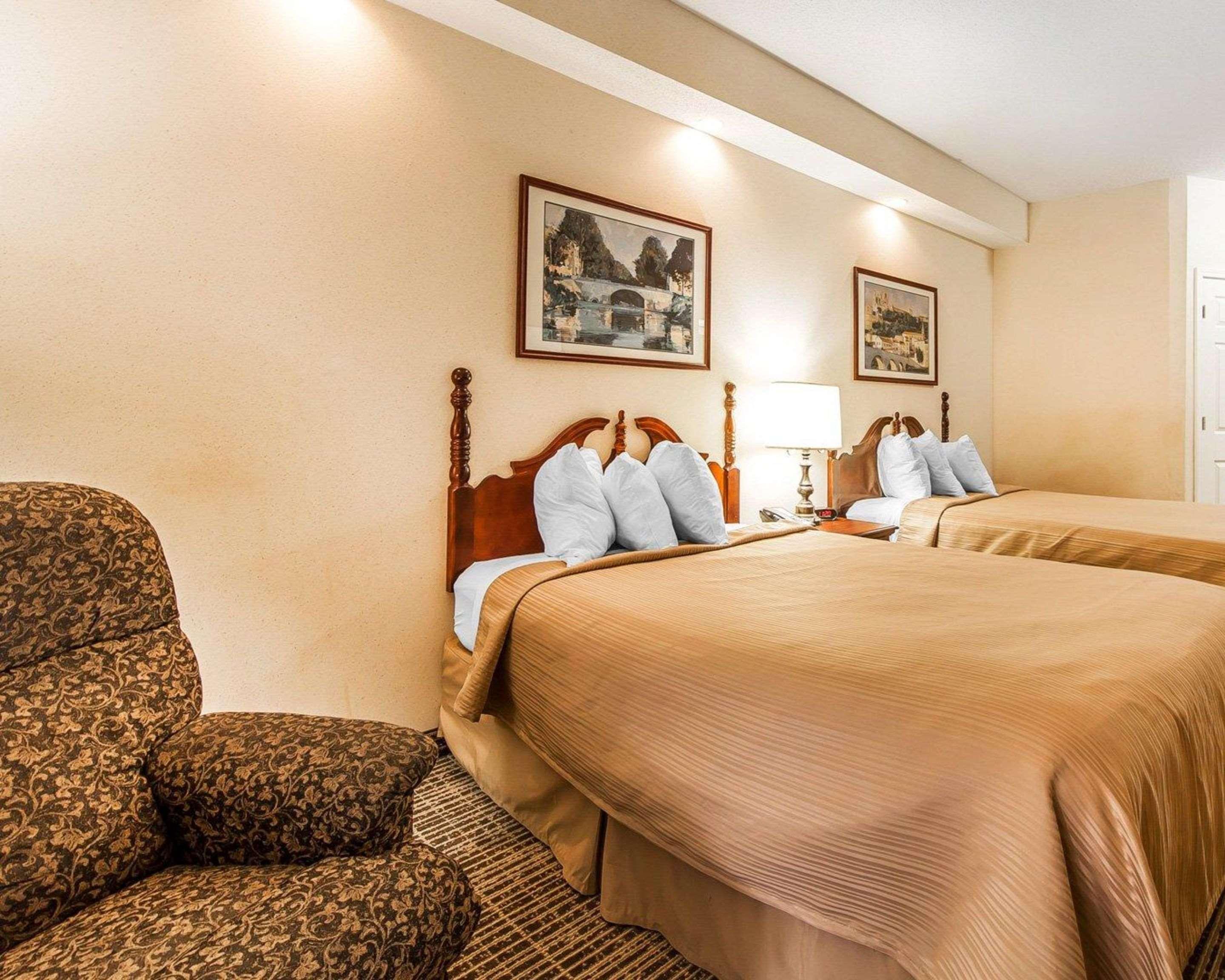 Quality Inn Oak Ridge Bagian luar foto