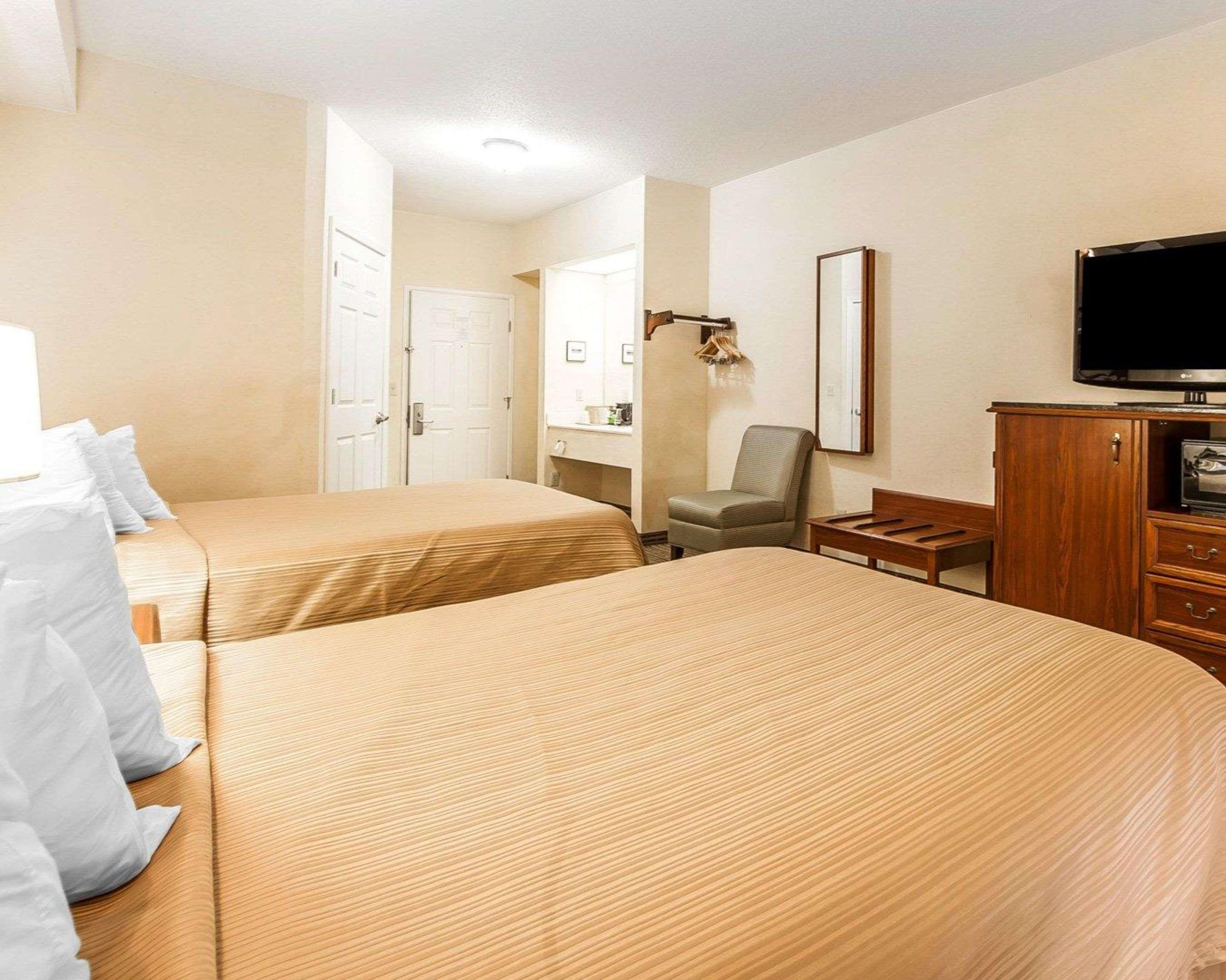 Quality Inn Oak Ridge Bagian luar foto