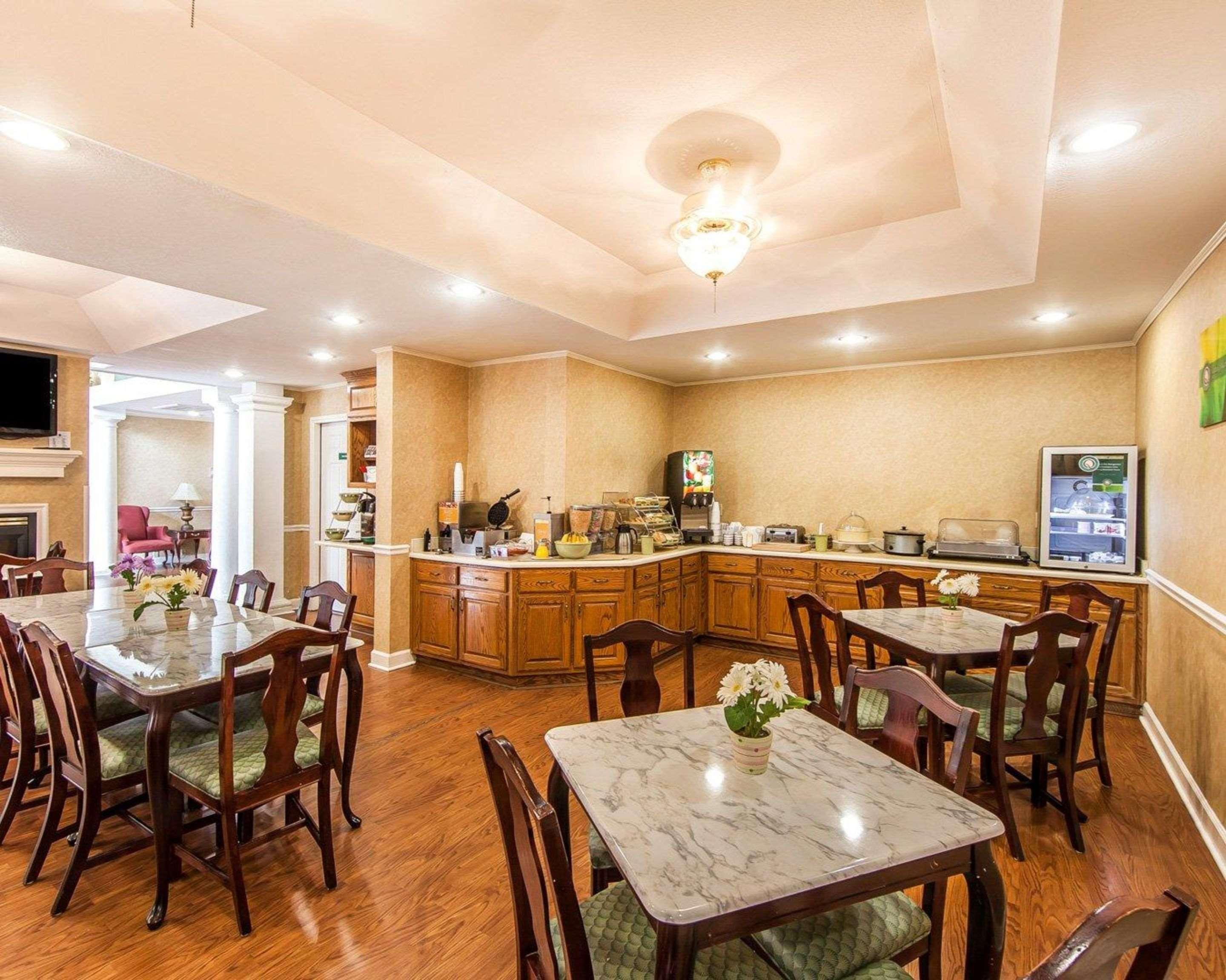 Quality Inn Oak Ridge Bagian luar foto