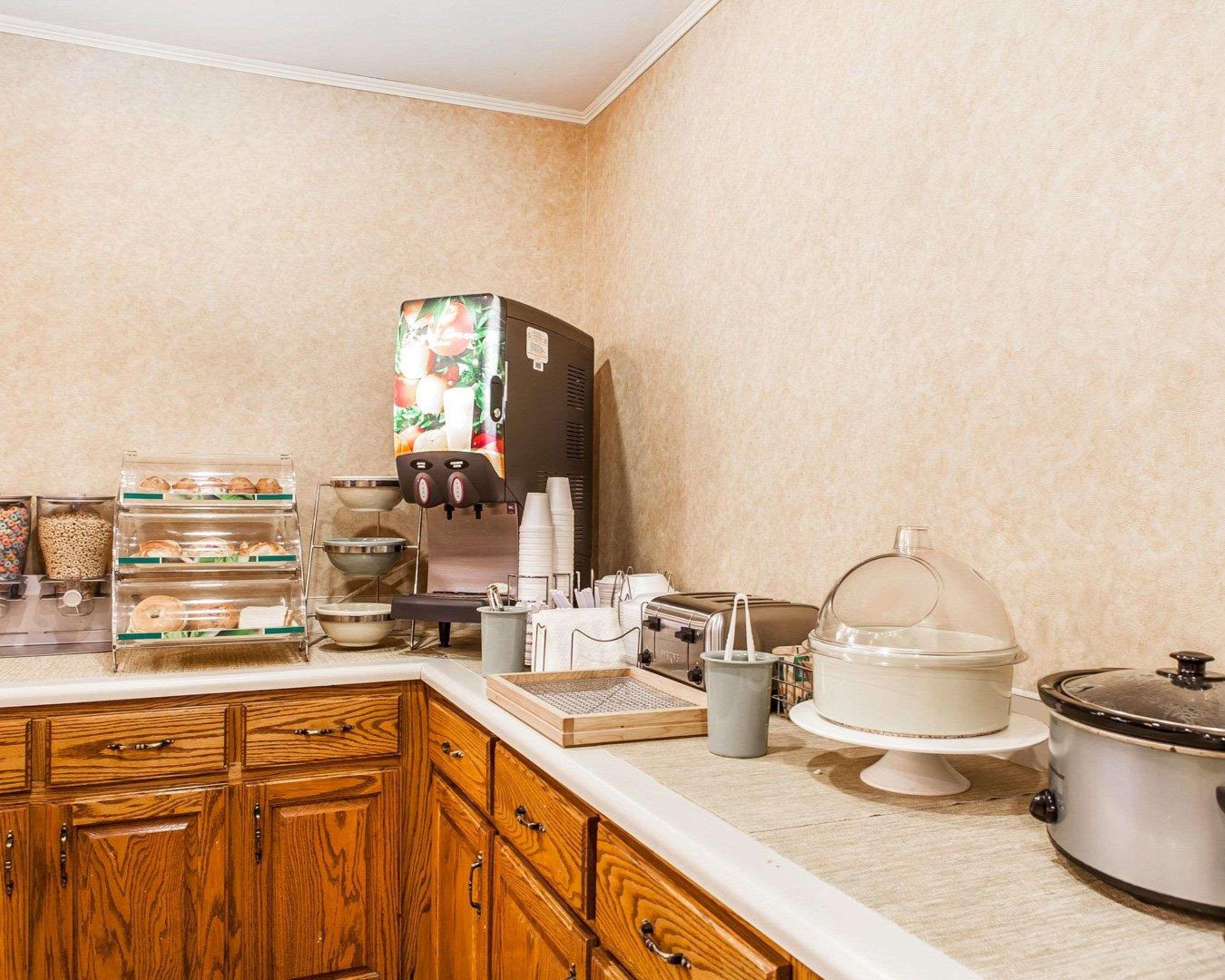 Quality Inn Oak Ridge Bagian luar foto