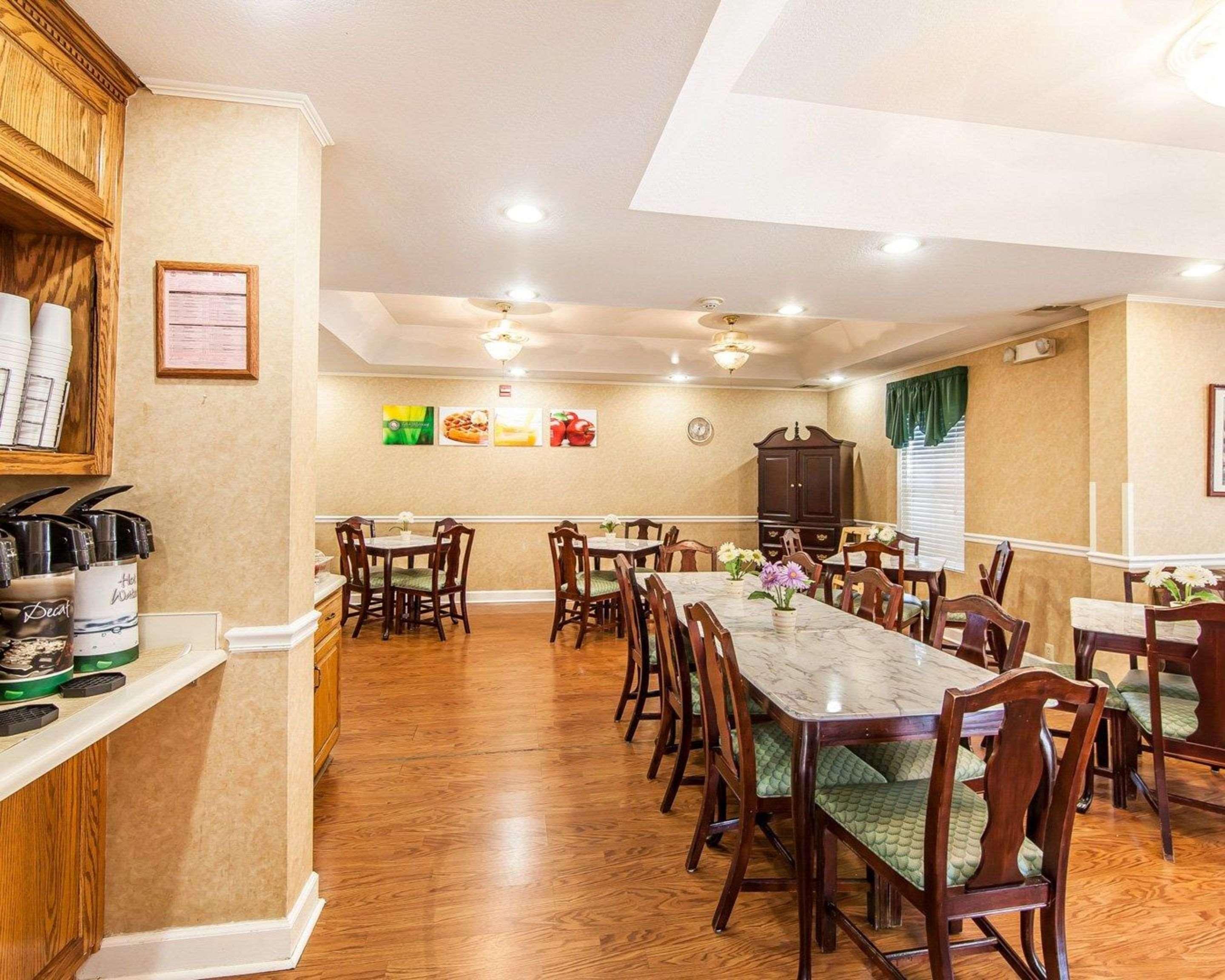 Quality Inn Oak Ridge Bagian luar foto