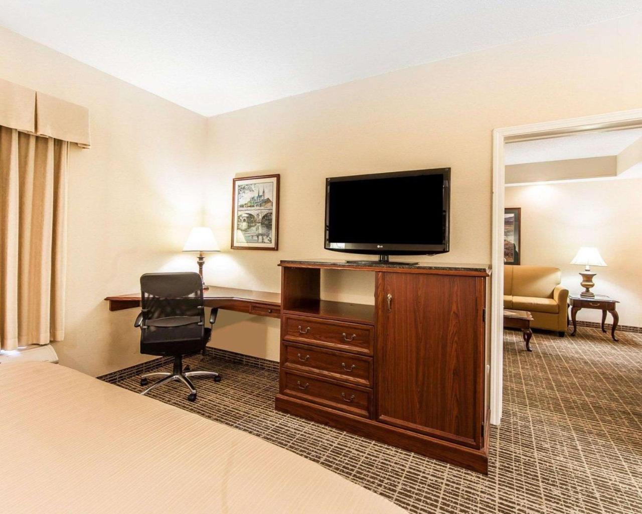 Quality Inn Oak Ridge Bagian luar foto