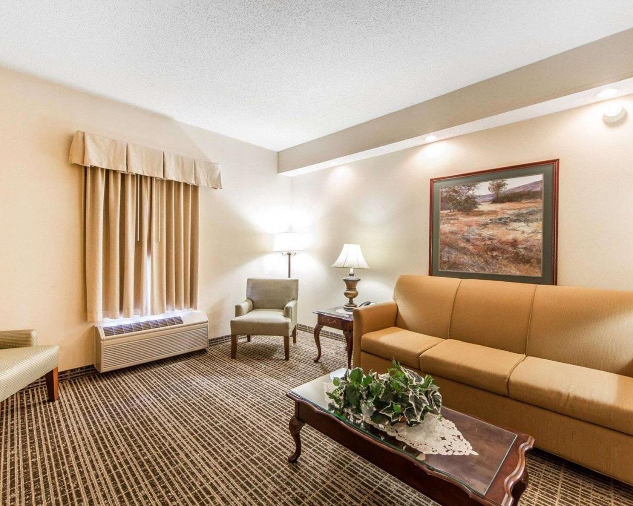 Quality Inn Oak Ridge Bagian luar foto