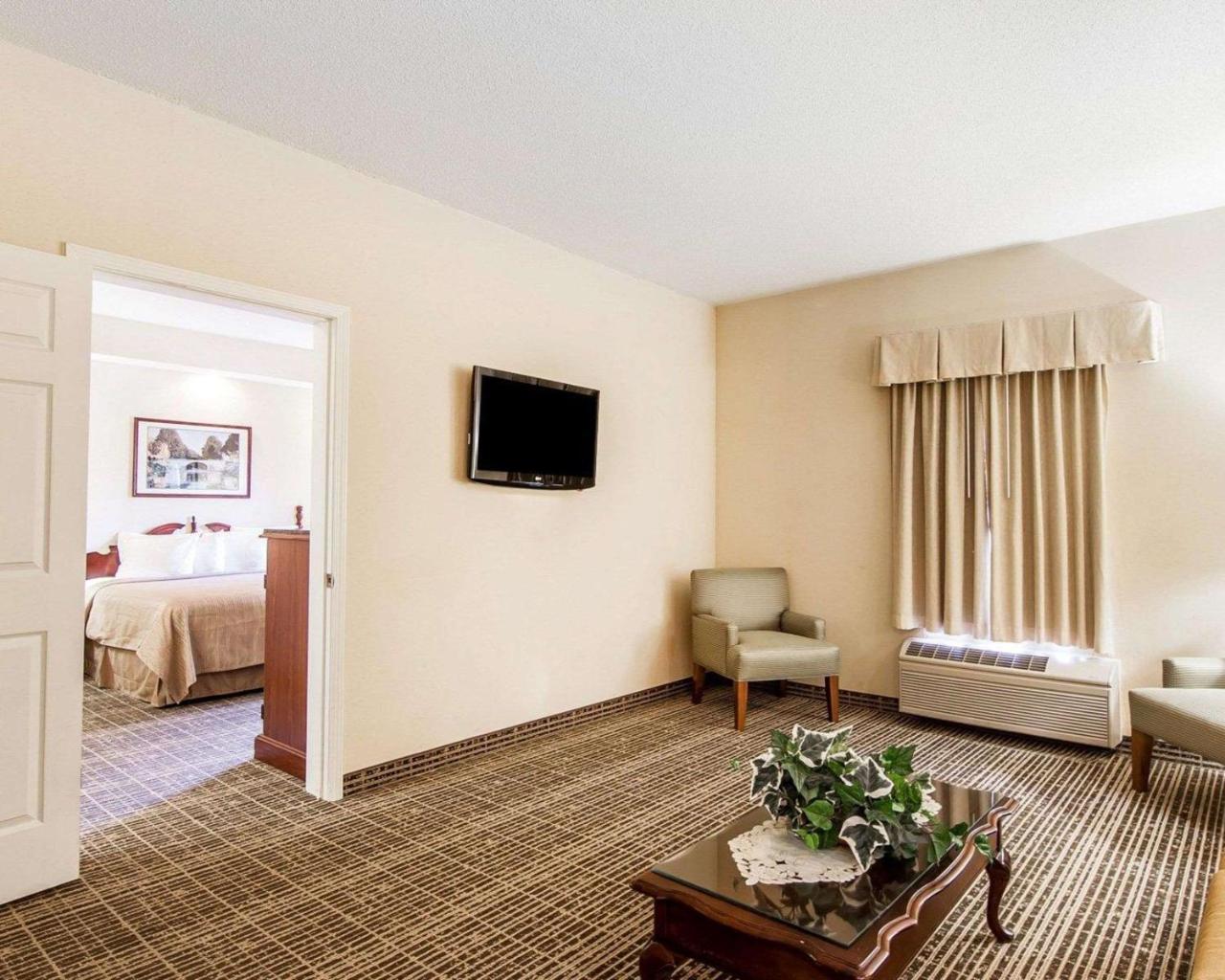 Quality Inn Oak Ridge Bagian luar foto