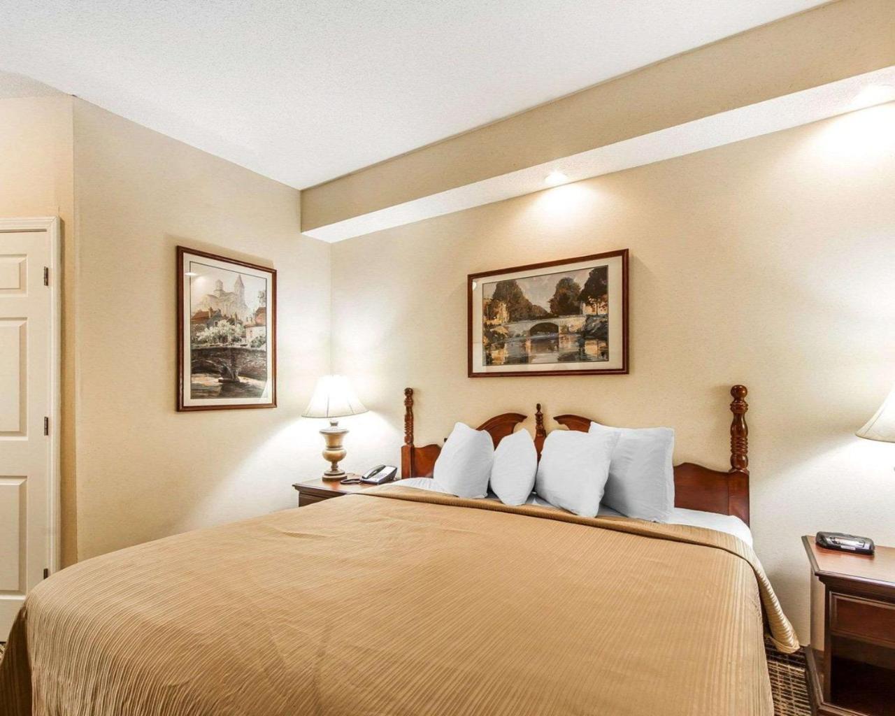 Quality Inn Oak Ridge Bagian luar foto
